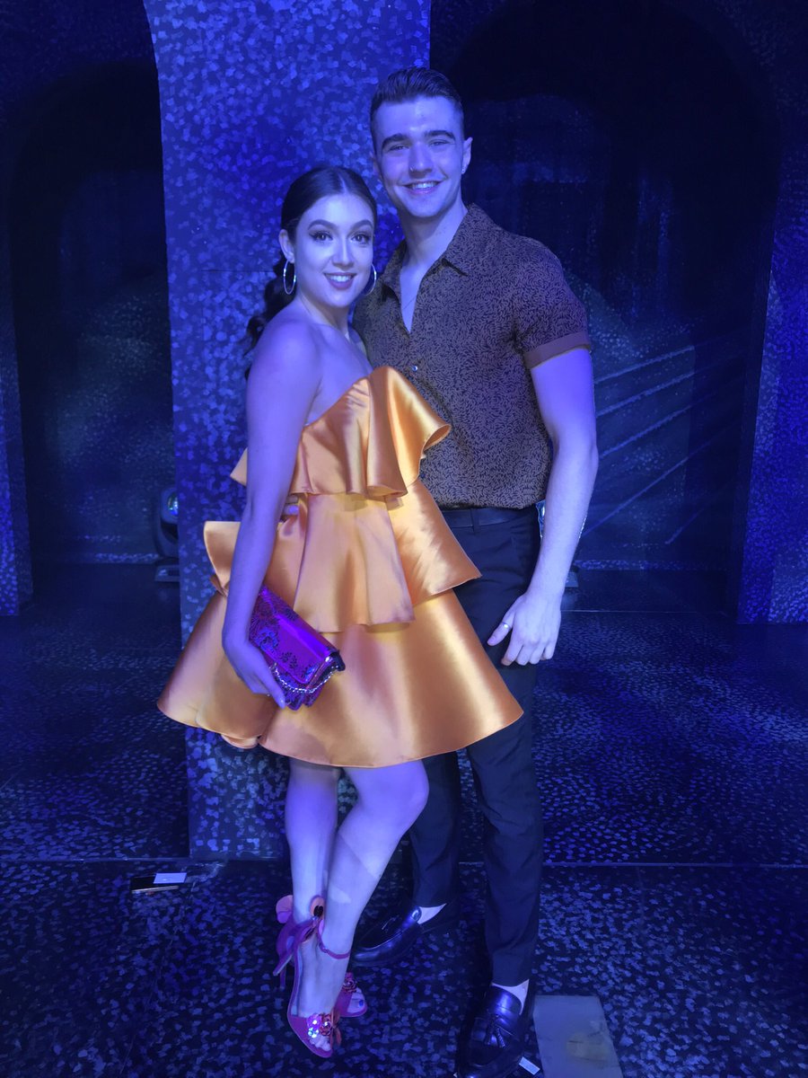 zoheyyy's tweet image. @StarlightExpr turned 30!! Incredibly special weekend, surrounded by the Starlight Express family! My heart is so full 💙✨ #stexinside #30thanniversaryyear #starlightexpress