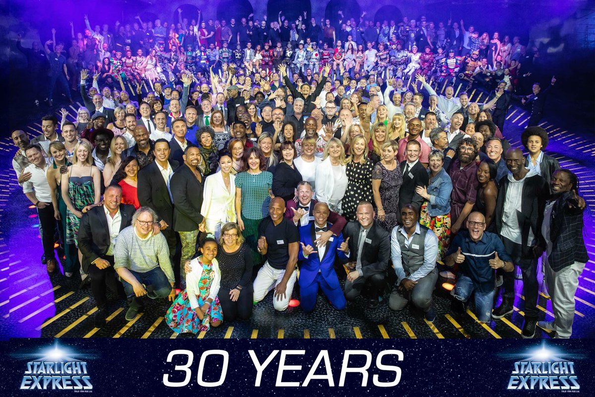 zoheyyy's tweet image. @StarlightExpr turned 30!! Incredibly special weekend, surrounded by the Starlight Express family! My heart is so full 💙✨ #stexinside #30thanniversaryyear #starlightexpress