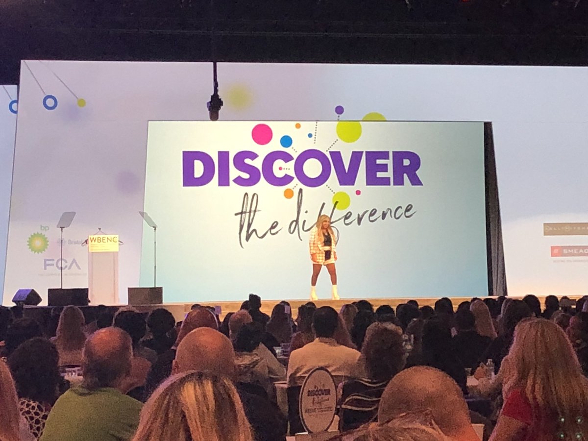 Mad_Monkey_Inc's tweet photo. Words of wisdom: “If we wake up everyday and think of one way to help another woman, that creates a web of energy that can change our destiny”  @LynnTilton #WBENCconf https://t.co/xpJ2KK9CPb