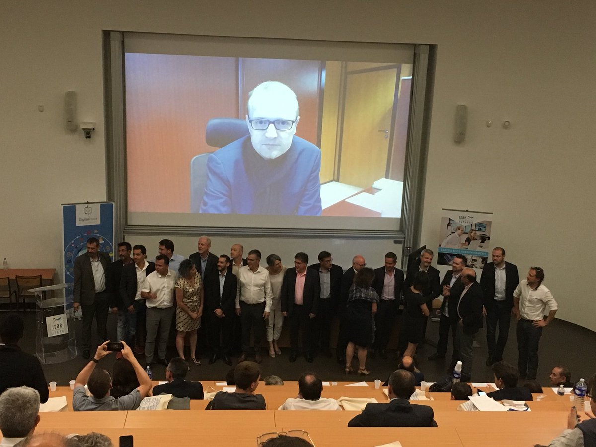 DigitalPlace tweet media