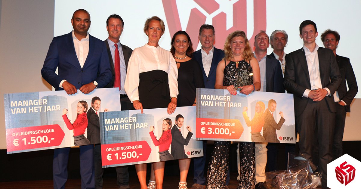 En de winnaar is Karen Griep (<a href="/GGZCentraal/">GGz Centraal</a>)! Zij is door de jury uitgeroepen tot dé Manager van het Jaar 2018! Gefeliciteerd! 🎉
