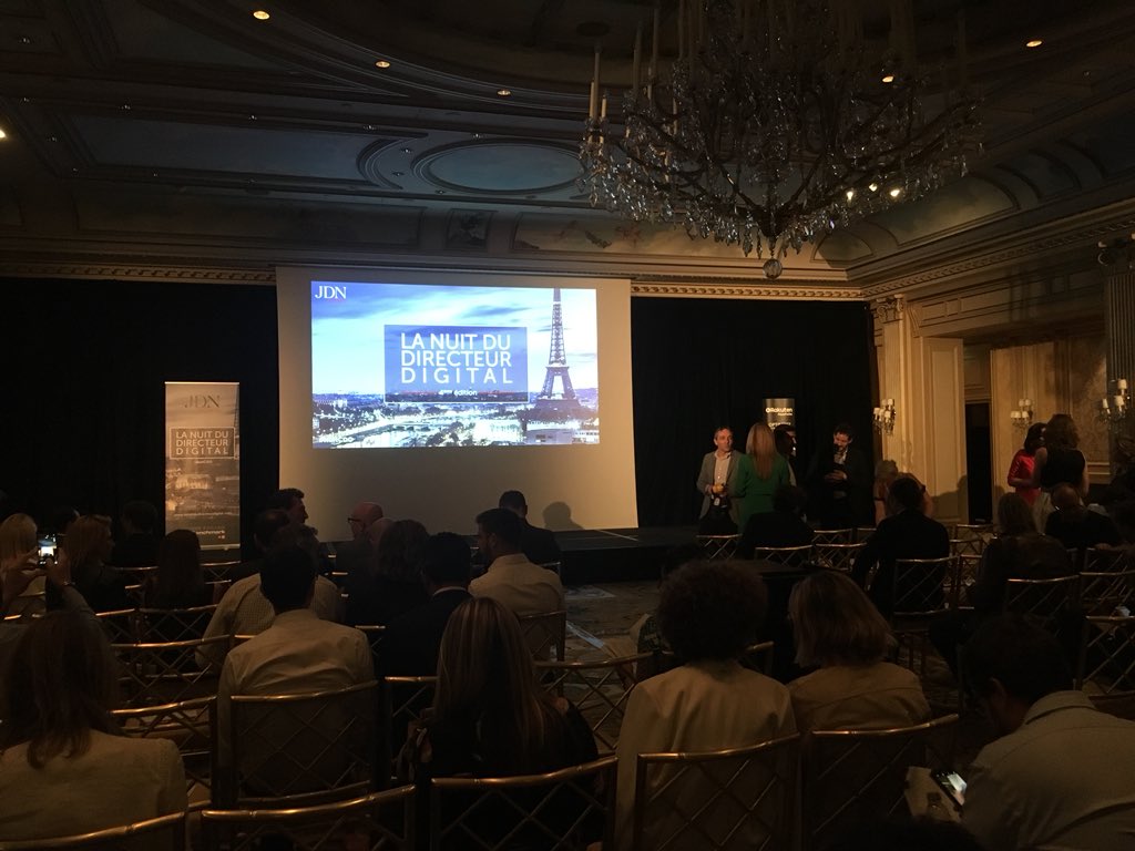 salengo_fr's tweet photo. #SalenGo à la nuit du directeur digital.  Promis, on participe l’année prochaine.  #digital #jdn #NuitCDO https://t.co/SWRzwVn2xn