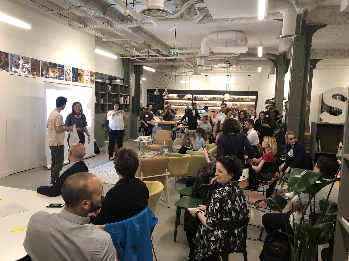 estvantillard's tweet photo. Good evening #ux a démarré @Palo_IT @Le_Laptop - Animée par @nanaparci Head of Design and Innovation France et Raja Haddad https://t.co/vgXbiphFUe