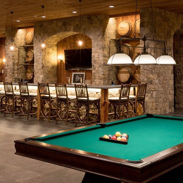 simplyhomellc's tweet image. Beautiful bar and billiards in our recent lodge project. #billiards #bar #dreamprojects #architecture #simplyhomeva #webuildbeautiful #custombuilder