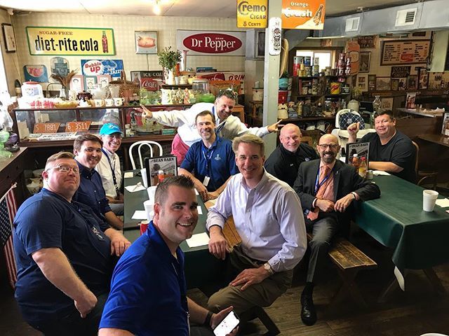 alanberg's tweet photo. Having lunch at the Bean Barn in Greeneville TN with great DJs from the #armdjs conference https://t.co/WNvRtt49kW https://t.co/fVljSDaP9p