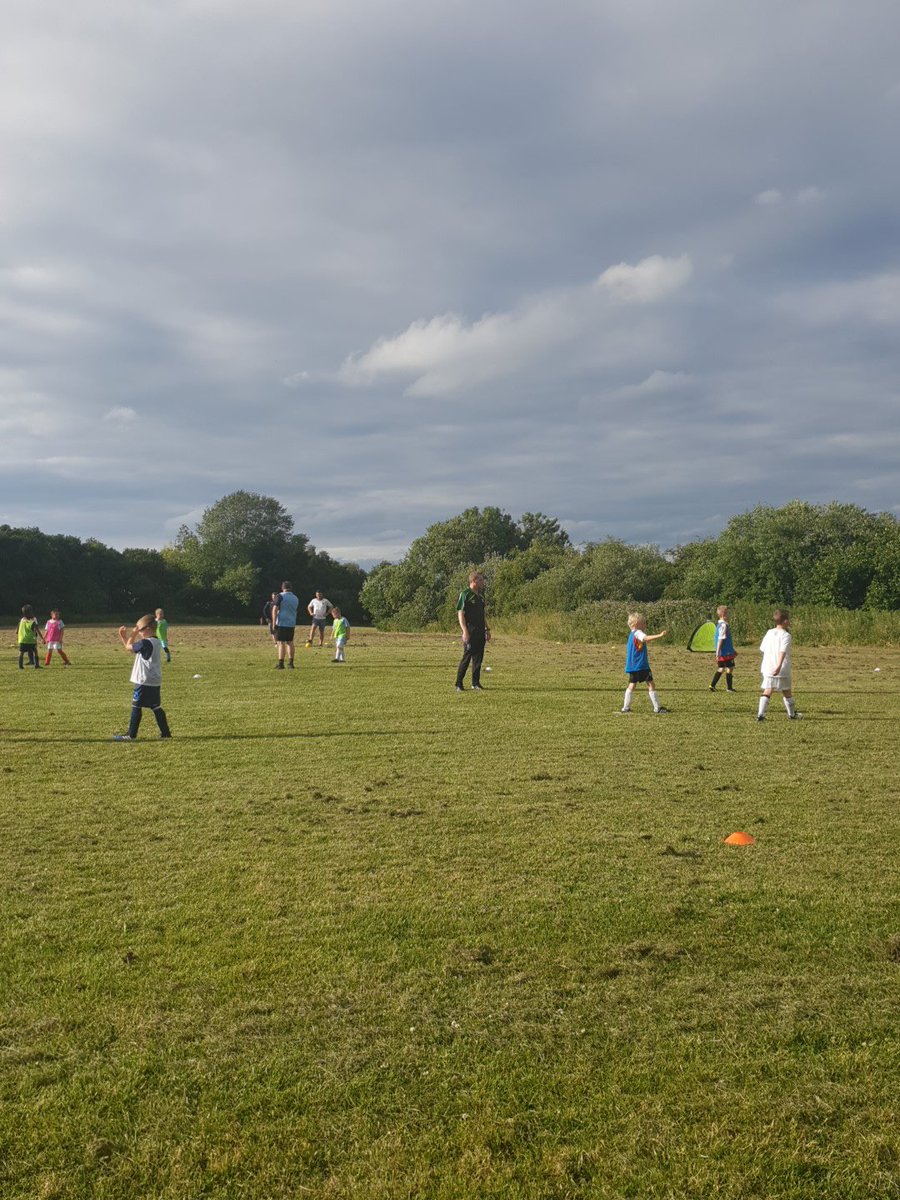 jfc_rangers's tweet photo. Training our little cubs to be England's next Lions
#WARRAW
#Hallamcash4kids
#Hallamsports https://t.co/Nwb7fPvCwX