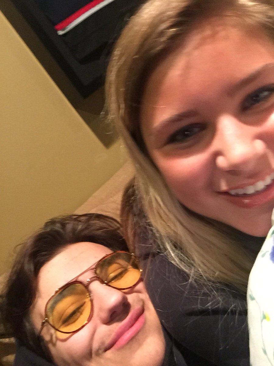 Altheaaread's tweet photo. Happy birthday to my best friend I love u !! ❤️ https://t.co/gYaVPQKXG3