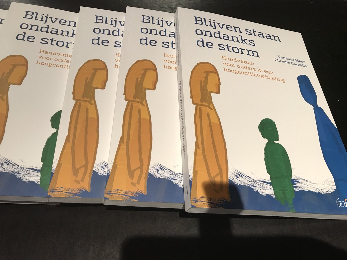 KRCommissaris's tweet image. Voorstelling boek “Blijven staan ondanks de storm. Handvatten voor ouders in een hoogconflictscheiding”.  Een aanrader.