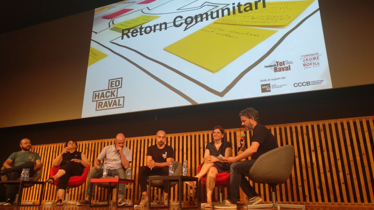 TotRaval's tweet photo. Continuem l'#EDhackretorn amb la taula rodona amb representants de diferents àmbits implicats en l'#EDhackRaval, en la qual es reflexiona sobre el poder de transformació de l'#educació a través de la comunitat, la #diversitat i la creativitat. https://t.co/qMormItvZg