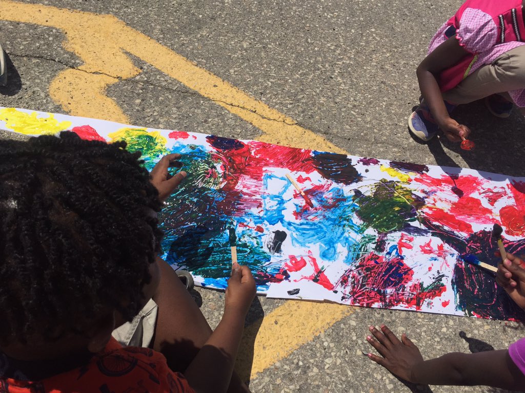 MsGatrell's tweet image. Solar energy makes things happen! Solids to liquids and liquids to solids as we add and remove heat energy from the sun! #summersciencefun @rocwrdsb @sestanjones