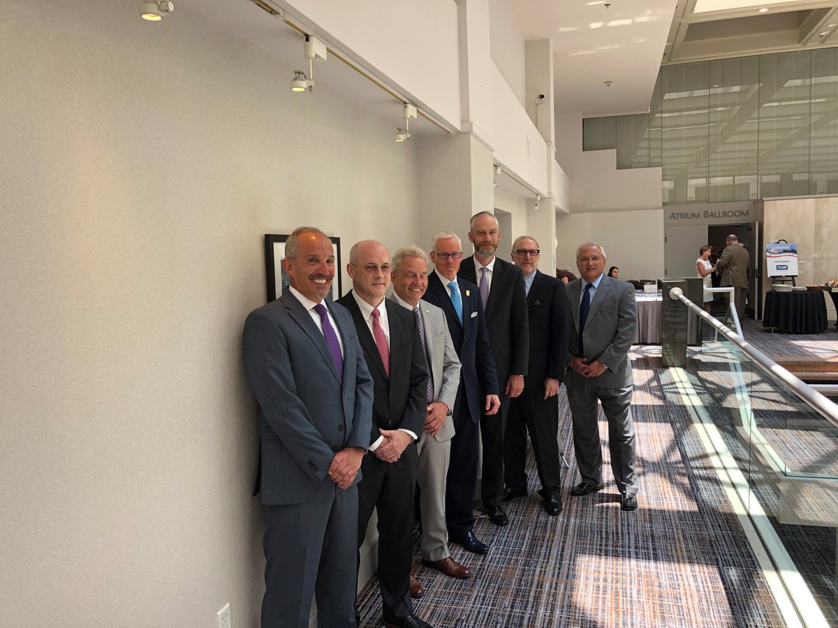 thePRINTevent's tweet photo. The leaders of Printing and Packaging join together as ONE voice for the industry #PrintPackSummit @APT_tech https://t.co/JCoW8Y4eTX https://t.co/mtn0d2WAUf