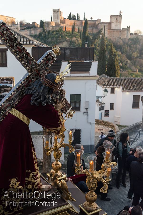 La Alhambra testigo de tu Amargura
⛪️<a href="/ViaCrucisGR/">Hermandad del Santo Vía Crucis - Granada</a> 
📷<a href="/aortegafoto/">Foto Alberto Ortega</a>