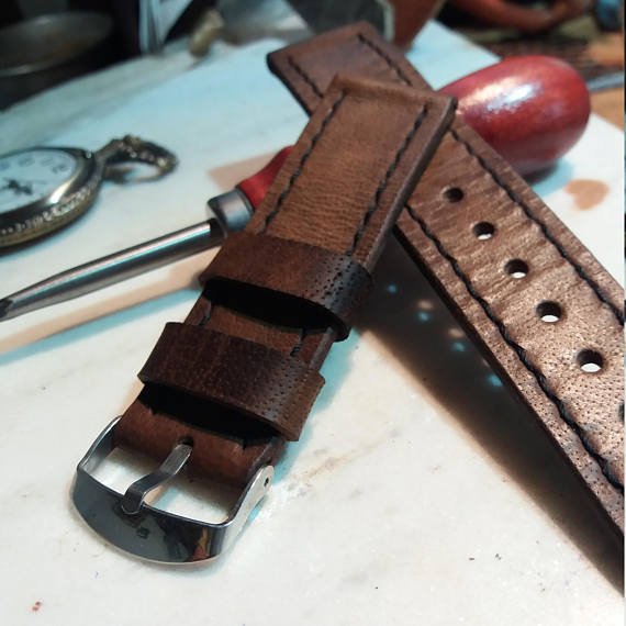 ⌚ 100% Handmade
⌚ Genuine Italian leather
⌚ Custom made in every size that you need
#leatherwacthstrap #watchstrap #watchcollector #watchband #handmadestrap #leatherwatchband #custommade #21mmstrap #22mm #23mm #24mm #25mm #26mm #27mm #28mm