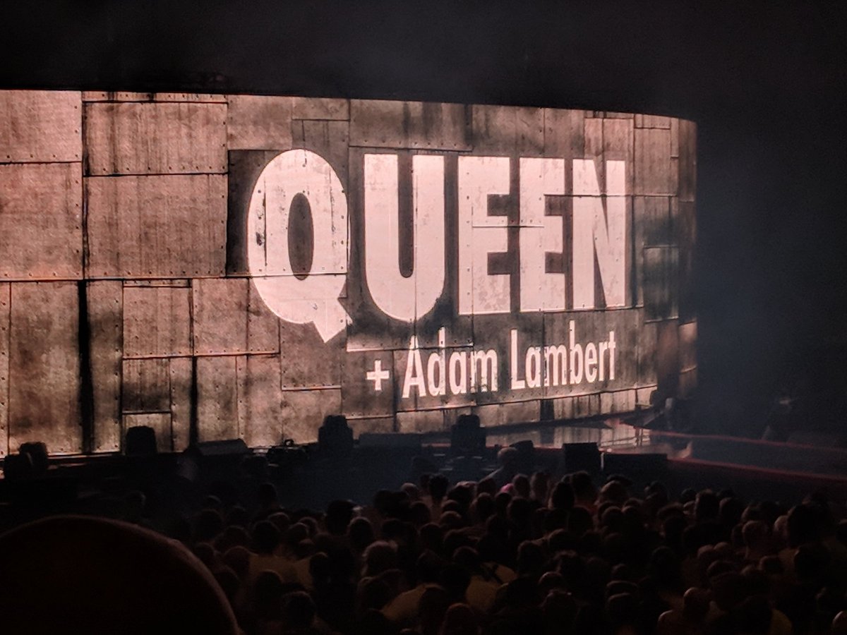zmeda's tweet photo. #QueenBerlin Indeed #VIP https://t.co/pFGDRCdTIi