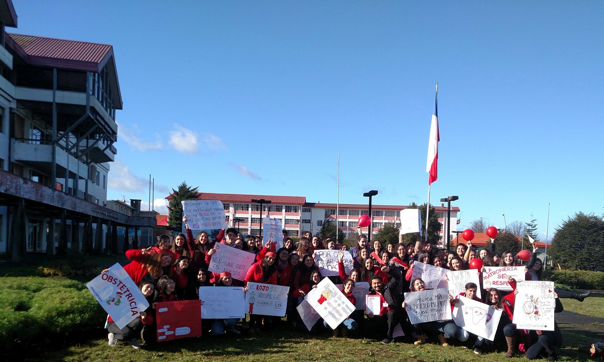 mirasol_radio's tweet photo. @consejoptomontt #MareaRoja #MatronesEnAlerta #puertomontt #norma21 tod@s unid@s estudiantes, docentes, matronas y matrones #RegióndelosLagos https://t.co/eyVJrM6EPC
