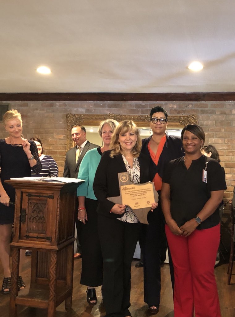 Annettebeard18's tweet image. Harris Co SOBER Court rec’d the Policy Setter Award #smartstartinc