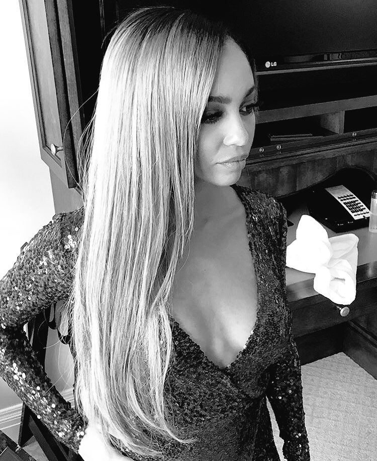 vanessamsource's tweet image. 