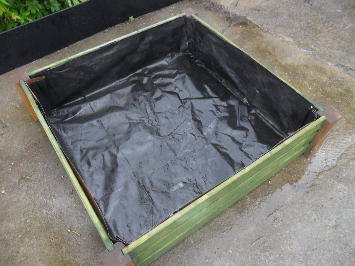 JumpingWaterJet's tweet image. Simplicity itself just these few short lengths of wood will form the sides of the pond. As there is not a great depth of water there very little pressure on the side walls.