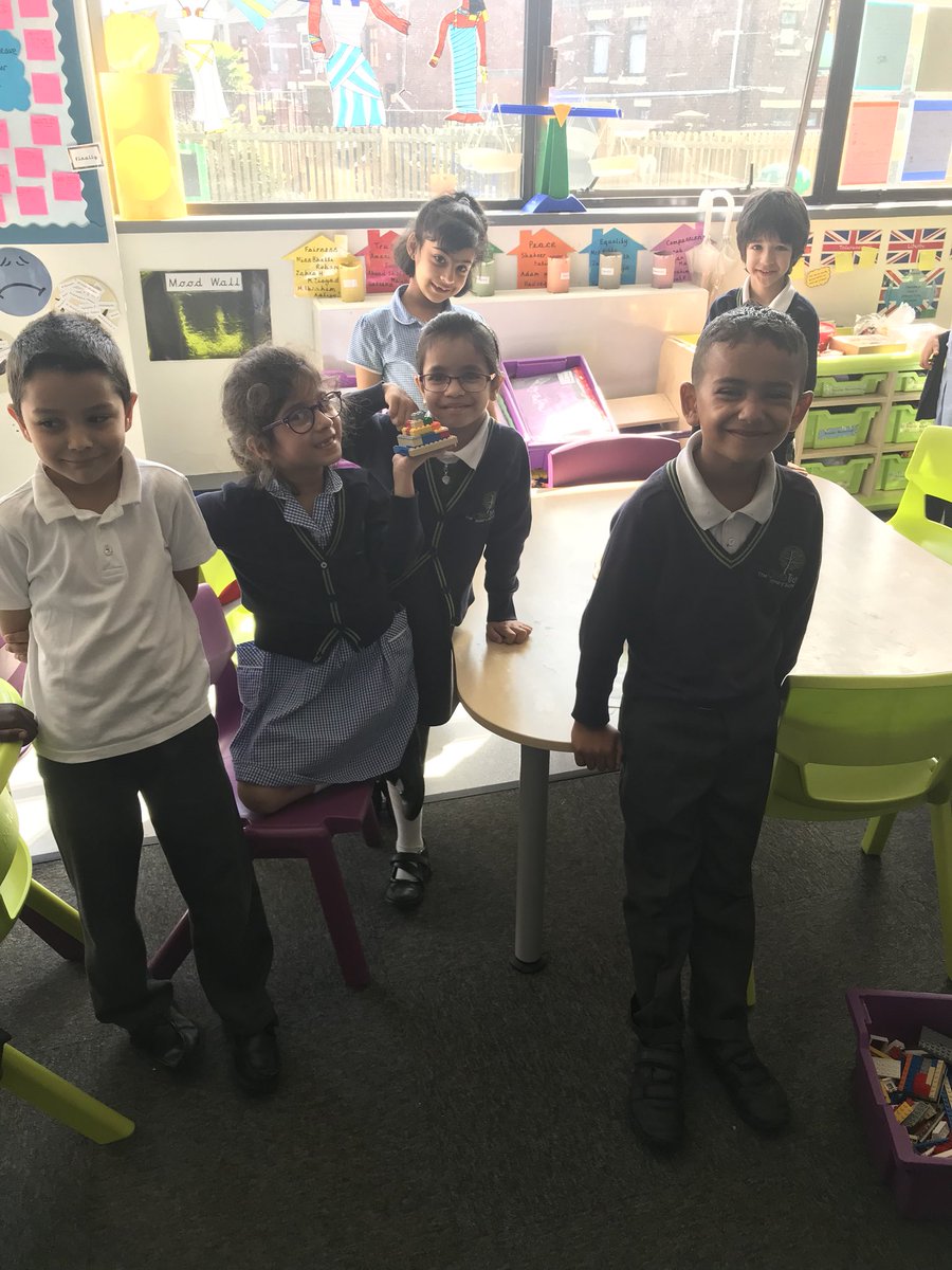 ndarr5's tweet image. We made pyramids out of just about anything (and everything!) we could get our hands on when investigating the strongest material for the job! History, DT, Science and Maths all rolled into one! 🇪🇬 #PyramidChallenge #MulticulturalWeek #Egypt @OliveTreeBolton