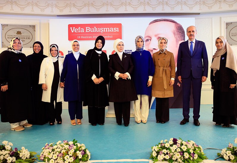 Bugün bize düşen, bu nimetlerin hakkını, zekatını vermektir. Sadece kendimiz, ülkemiz adına değil, dünyadaki bütün mazlum kardeşlerimiz için de çalışmaktır. İnşallah 24 Haziran seçimlerinde de onları mahzun etmeyecek bir sonuçla ülkemiz daha da güçlenecek.