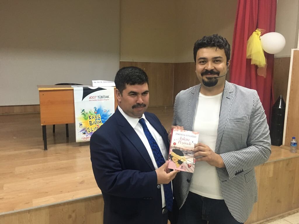 Denizli/Kale İlçe Milli Eğitim Müdürlüğü tarafından yürütülen #Kalekitapokuyorzinciri ile 3000 kişiye kitap hediye edildi.Zincirimiz süresiz olarak devam edecektir.#farkliyizogretmeniz