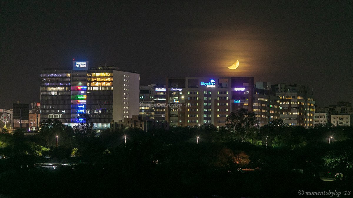 Sometimes powercuts are good. When the power went off momentarily, noticed a bright light coming through my window. And there it was, how can I not photograph it! 😀 #CrescentMoon🌙 #HitecCity #Hyderabad #NightscapePhotography