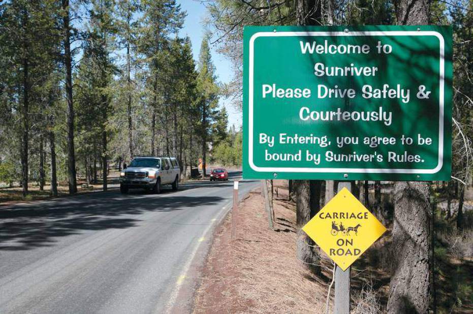 thebulletin's tweet photo. #SunriverOR hires new police, fire chiefs https://t.co/tztfUWgtvV https://t.co/fzPLfsN3m3