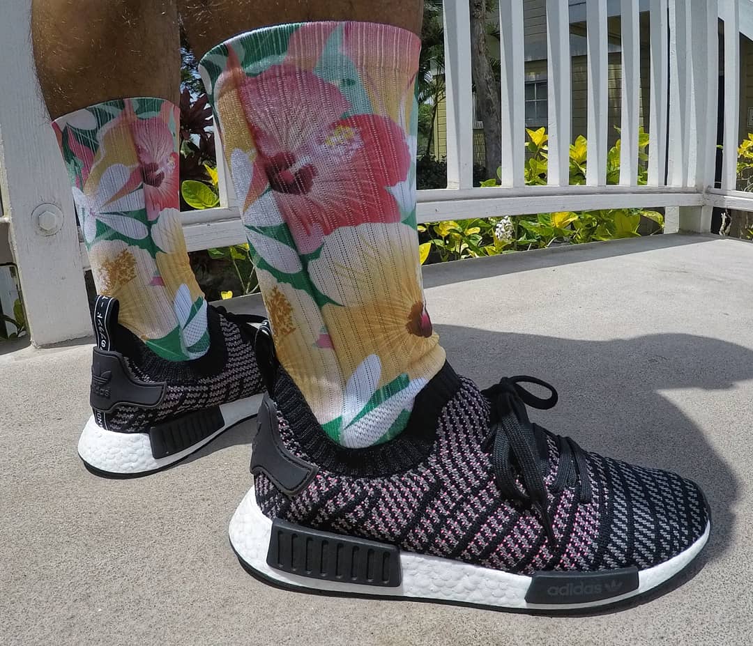 its_bran_yo's tweet photo. Weekend socks 🤙🧦🤙#alohasneakerbrigade #truefeat #sockgame #3stripesstyle #adidas #adidasrunning #adidasoriginals #sneakers #kicks #kicks0l0gy #kickinit #kickstagram #kicksoftheday #kicksonfire #nicekicks #sneakerporn #sneakerholics #sneakerhead #onfeet https://t.co/KXLszBVloc