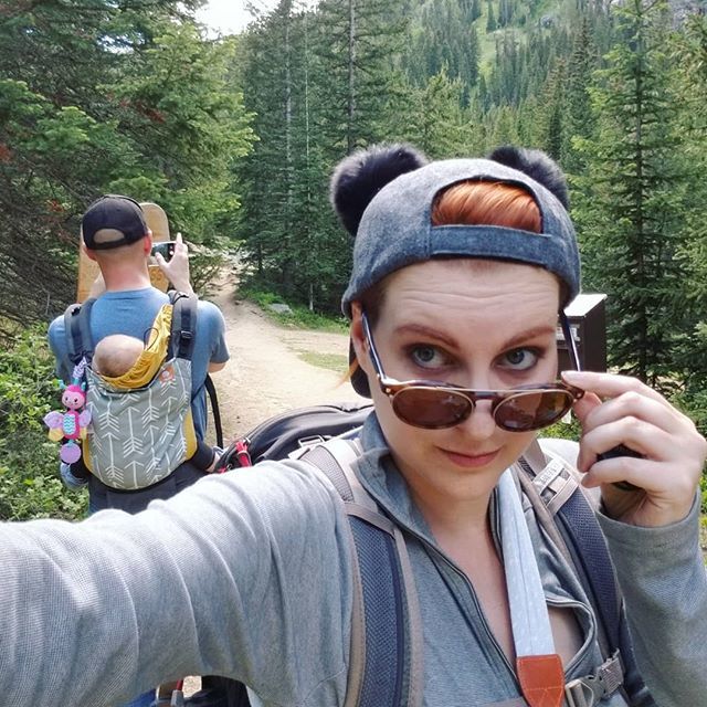 rikaconfesses's tweet photo. Hike to Beaver Lake with @tstead711 , Kickies, and Crinkle Bug. It was hard enough to merit taking photos of the sign to prove we did.
#ThomDoingThings #HelloKickies https://t.co/8b7O6XHDv2 https://t.co/Bw3TJjmclP