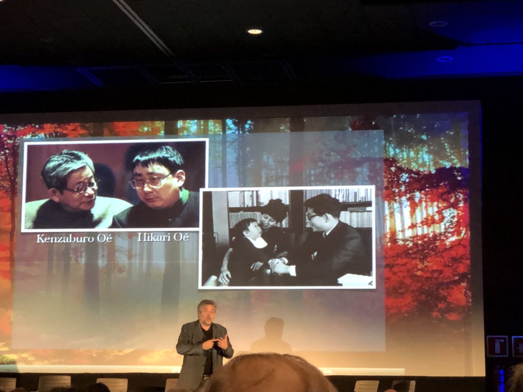 mjcupido's tweet photo. Graciass #IIAfterWorkAPDSevilla . Emocionada escuchando al inspirador @alexroviracelma , historias increíbles “El verdadero valor de las personas “. https://t.co/7yugRvzd9B