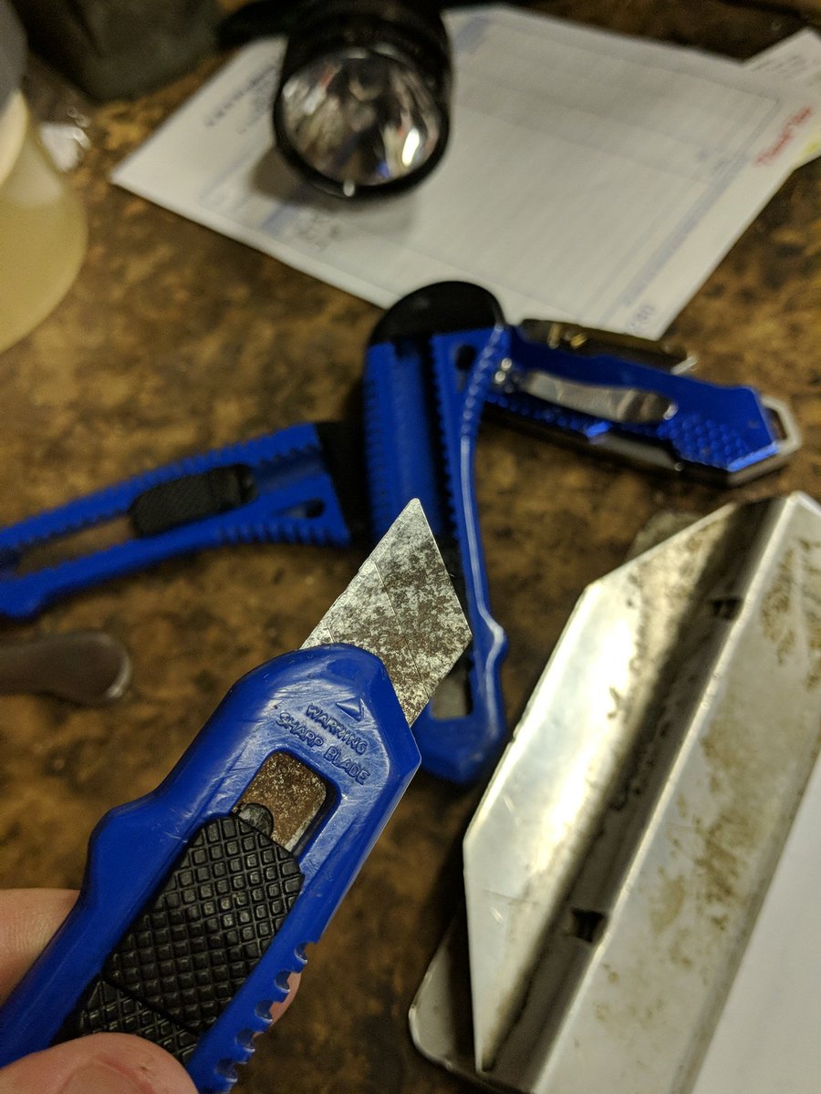 moltenfunk's tweet photo. @realDonaldTrump donalf, all of our work razors are rusted. we keep just buying new ones instead of fixing old ones. please turn this economy around so we can fix our old razors. do the right thing. #change2012 https://t.co/WG6UQINlHR
