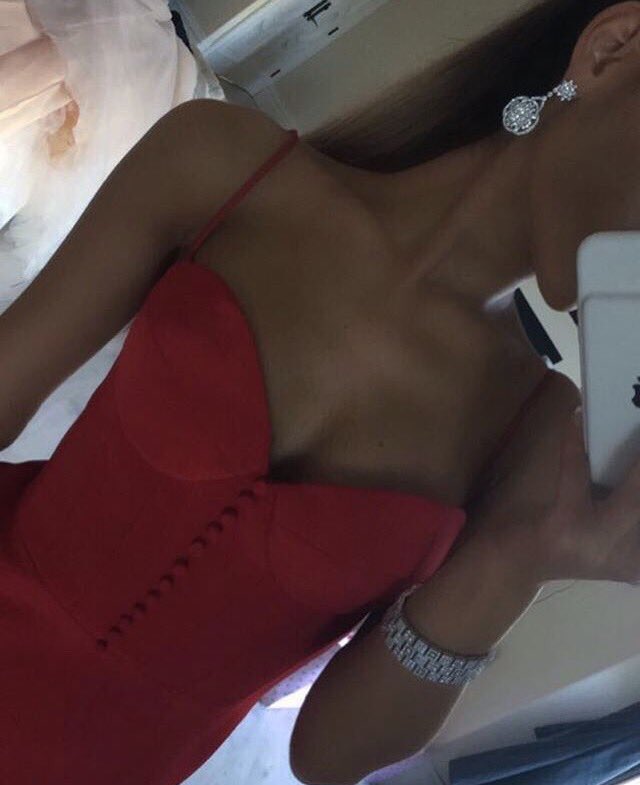 arianagdrangels's tweet photo. pronta per il ballo https://t.co/NhlN69nKY3