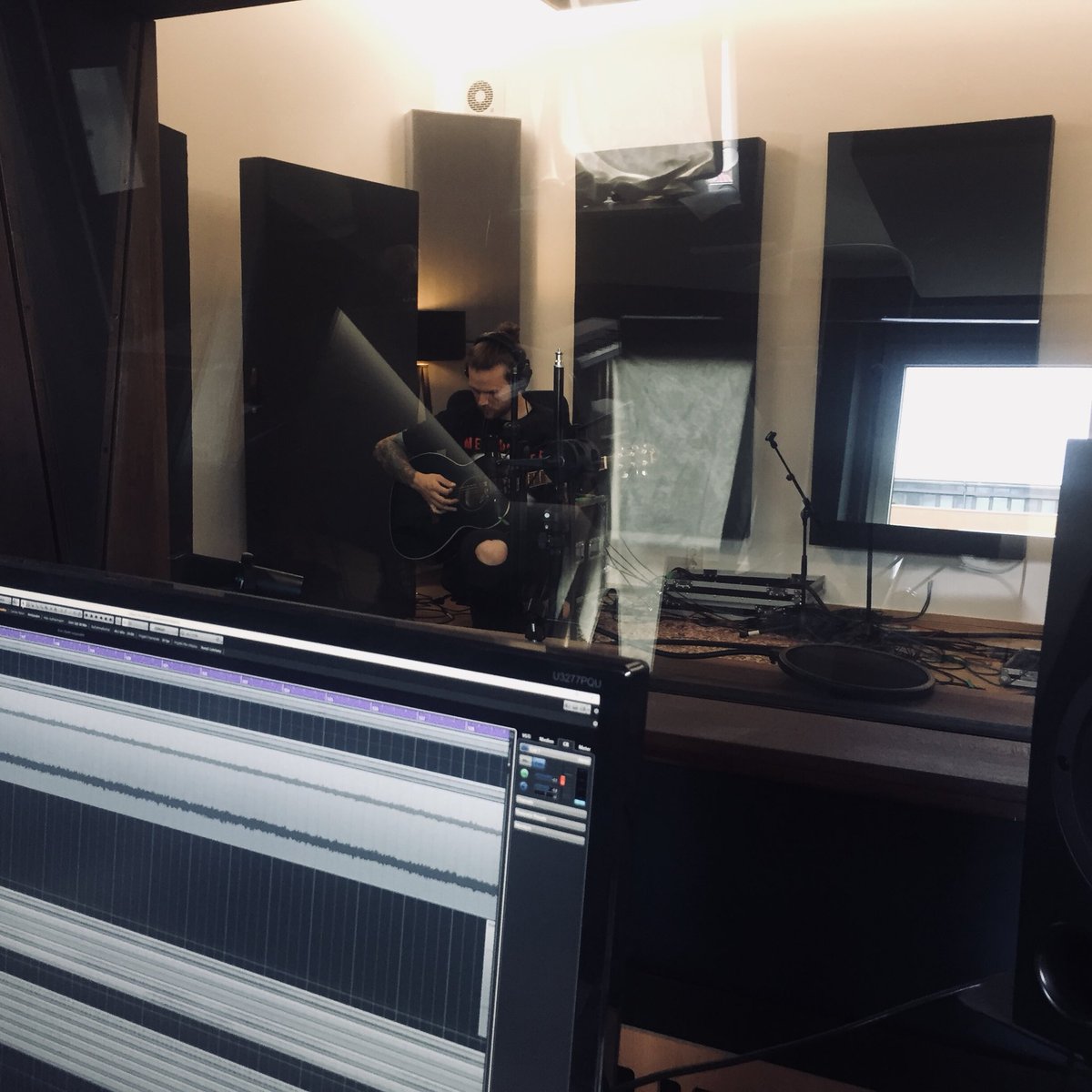WDOB_OFFICIAL's tweet photo. new tunes soon 💀
#walkingdeadonbroadway #wdob #metal #studio https://t.co/uzraqswiyJ