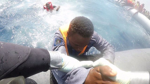 mark_mellett's tweet photo. In a world where violence forces thousands of families to flee for their lives each day, on World Refugee Day, 645 @defenceforces women &amp; men are deployed in 13 missions in 13 countries &amp; on one sea endeavouring to facilitate safe &amp; secure environments @UN @Refugees #WithRefugees https://t.co/vkDtIn88AK