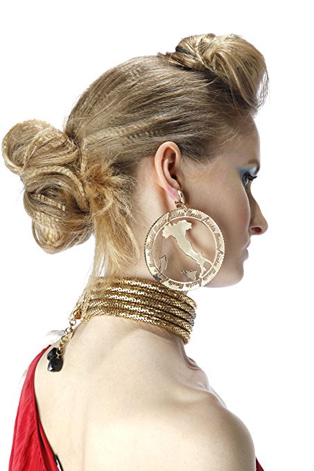 whirlastyle's tweet photo. Get creative, believe it or not, this hairstyle is not very hard to create! You just need a couple jumbo medium bun makers &amp; a hair crimper! 

To purchase your bun makers for this hairstyle just visit our website... https://t.co/IcwRAzodiR https://t.co/8XS63FK9kF