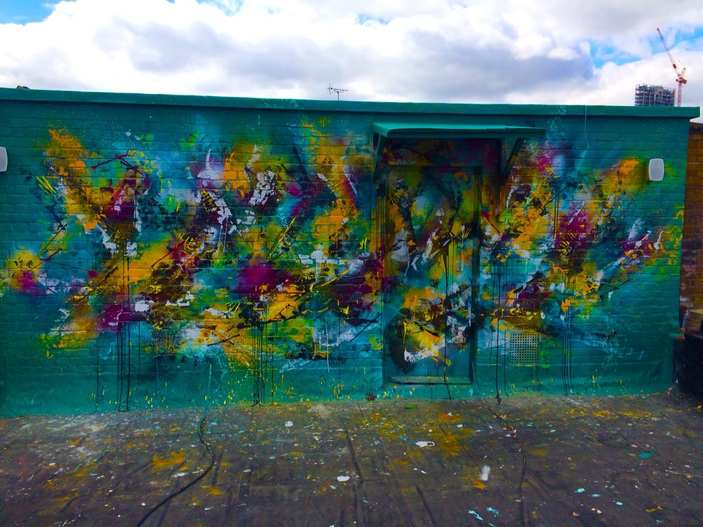 thistimcrouch's tweet photo. Thanks @jealous_gallery for your hospitality today. A trip to see @StanleyDonwood’s on a wall turned into talk, a tour and a trip to the roof-mural 🙌
#invalidresponse #stanleydonwood https://t.co/PA5fI0DLWL