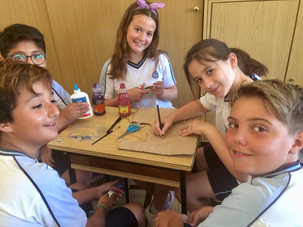 MilagrosaTotana's tweet photo. ¿Investigamos? ¿Proponemos? ¿Compartimos? ¿Mejoramos? #MadeinTotana nos trae grandes inventos futuristas de la mano de nuestros alumnos de #scienceinlab #bilingualeducation 
@BEDAspain @MurciaBeda https://t.co/SQvYHKyVtX
