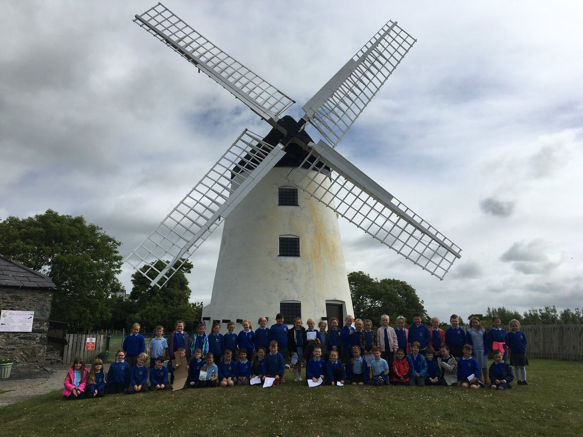 b3_graig's tweet photo. Hwyl ar ein taith heddiw! #hanes #celtiaid https://t.co/0Qgz81UpLV