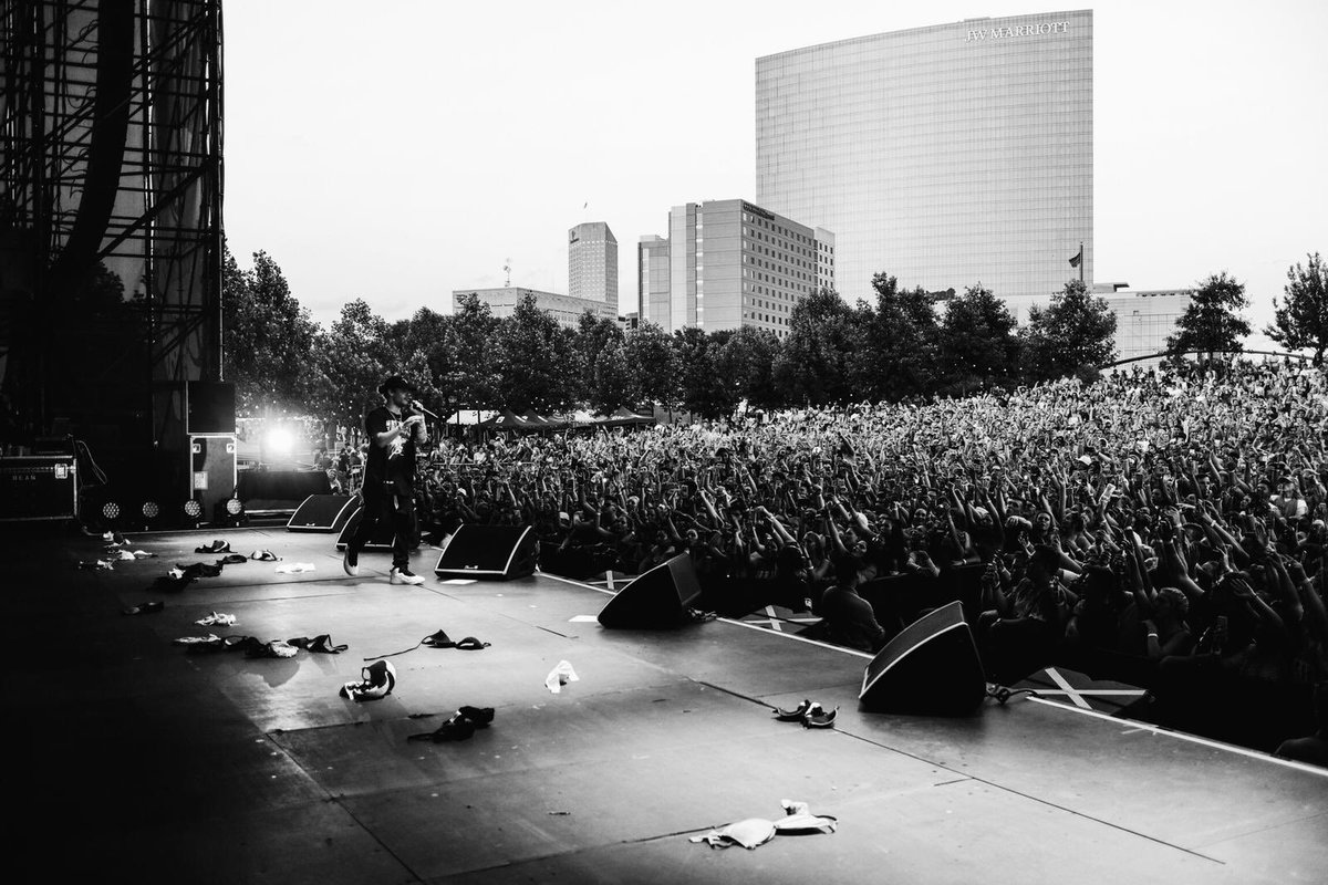 russdiemon's tweet photo. Indianapolis last night was crazy. Wasn’t expecting that many people for my first show ever there. Y’all are the best. Thank you

📷 : @Raiamarialaura https://t.co/EDUX60Lx5d