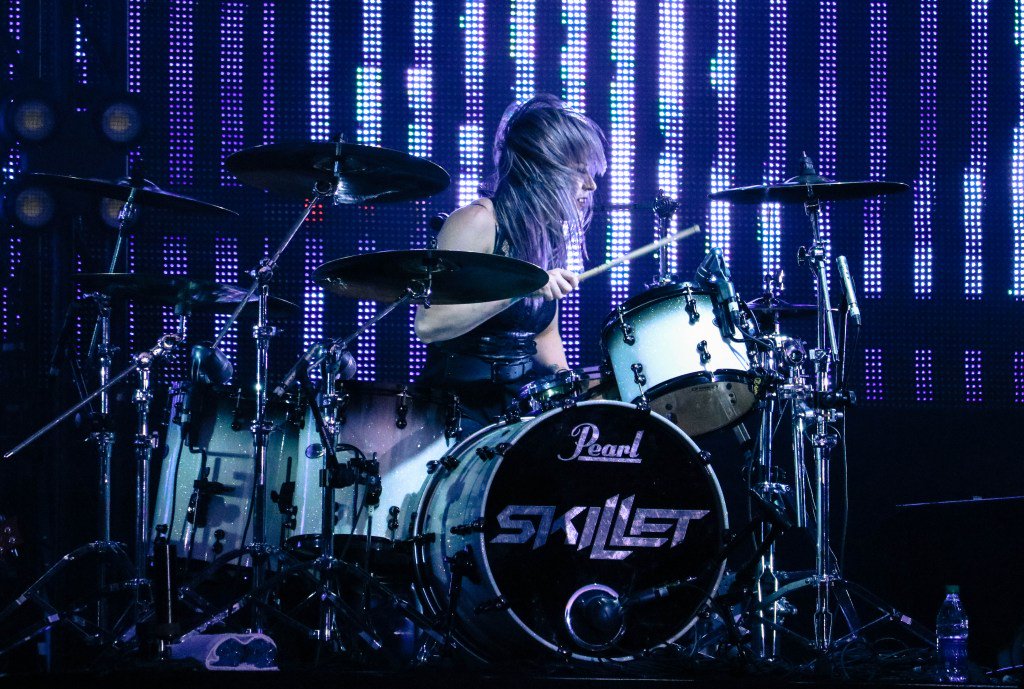 Episode 022 - <a href="/JenLedger/">LEDGER</a> on How She Went From Playing in Front of 200 to 15,000, Advice for Young Drummers, and How it feels to Front Your Own Band. #WDPocast #HeartBeforeBeat #worshipdrummer #skillet <a href="/skilletmusic/">Skillet</a> worshipdrummer.com/022/