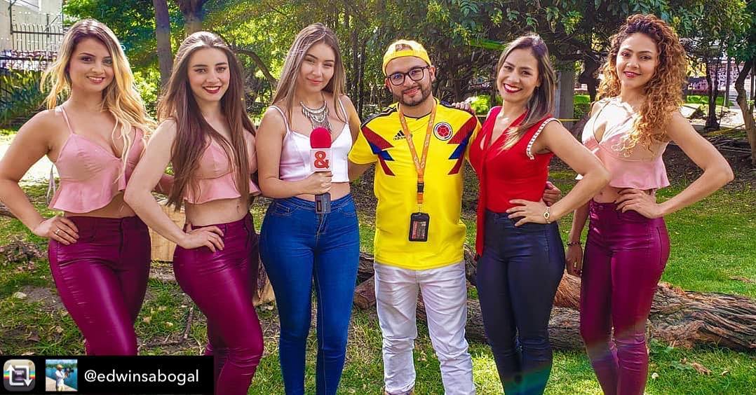lasingratas1's tweet photo. Felices de compartir nuestra música con ustedes en nuestra gira de medios #Lasprincesasdeldespecho #Musicapopular #Colombia https://t.co/uVs9inA0Jv