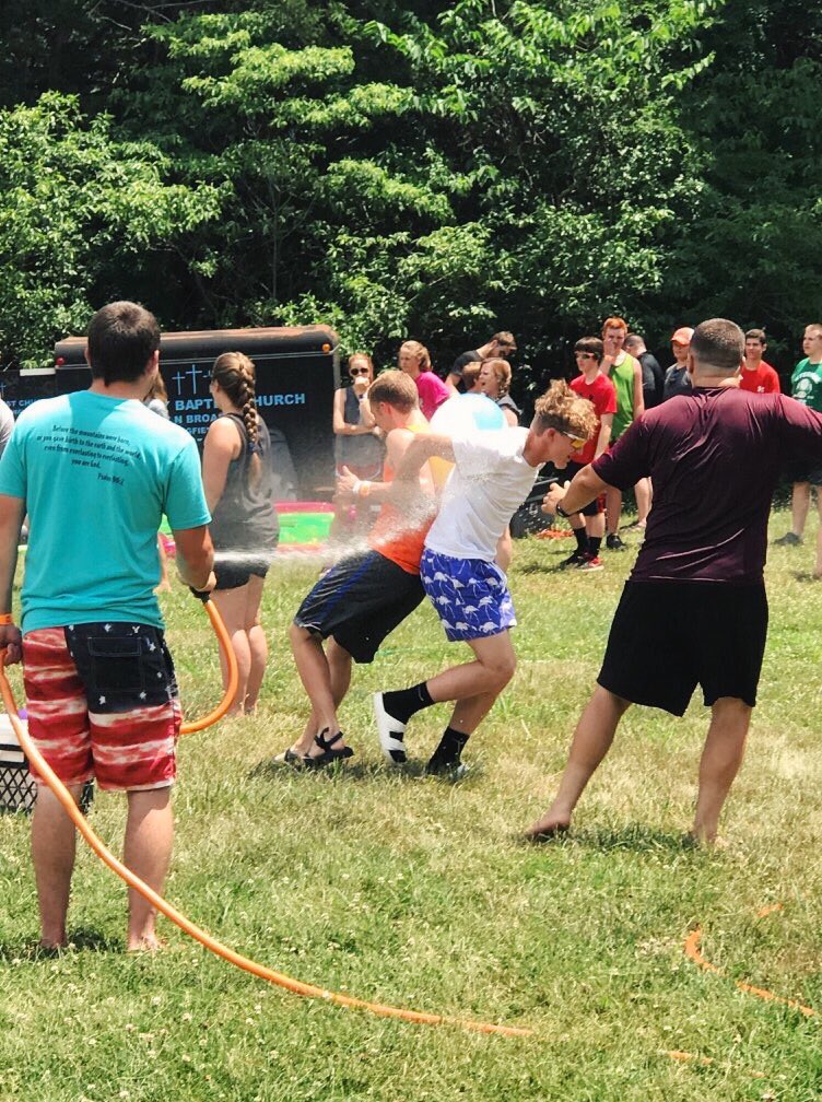 crosswaystudent's tweet photo. Youth Camp, Day ✌️

#RelentlessYouthCamp https://t.co/QGqNvYH4U6