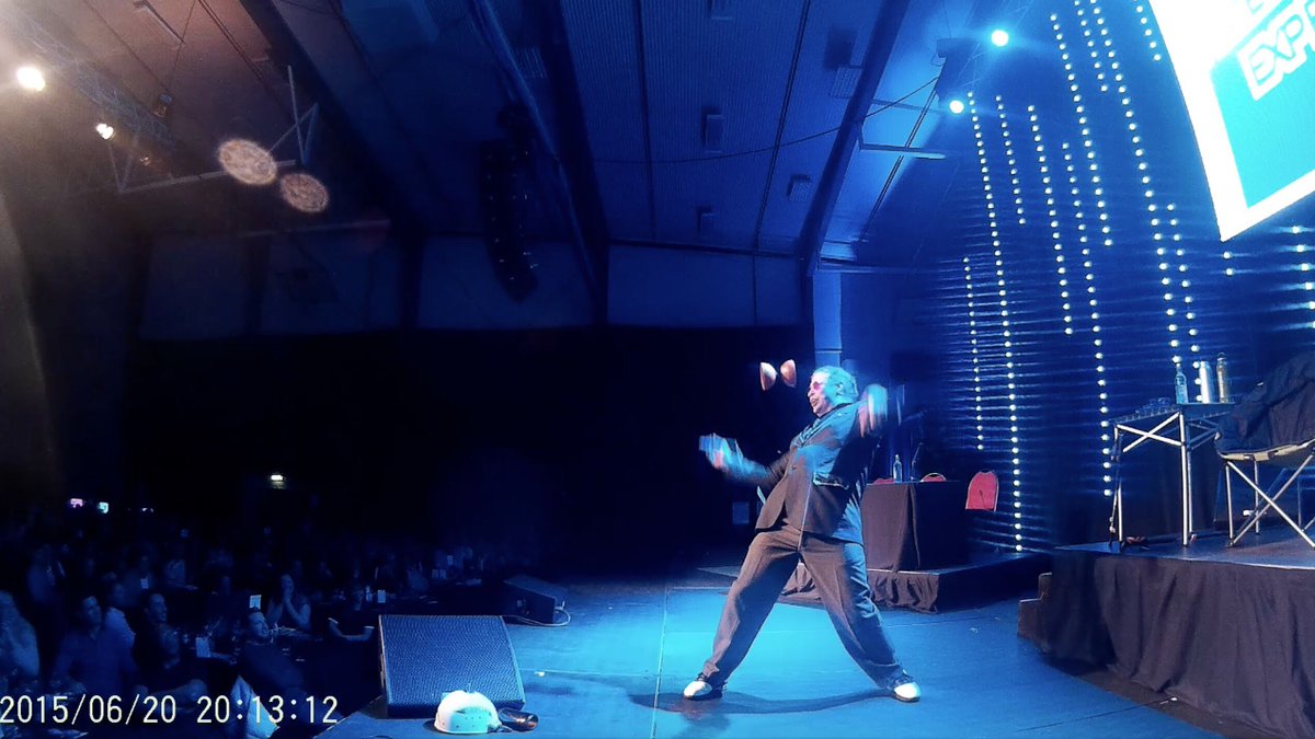 kimpotter's tweet photo. Diabolo Juggling Stuntman - Vinyl Burns on stage.
#dinnerentertainer #afterdinnerentertainment #afterdinner #dinneract #dinnershow #eventcomedy #comedyentertainer #dinnershow #comedyshow #diabolo #juggler #juggling #corporatejuggler #comedyjuggler https://t.co/aoK6KnvgsA