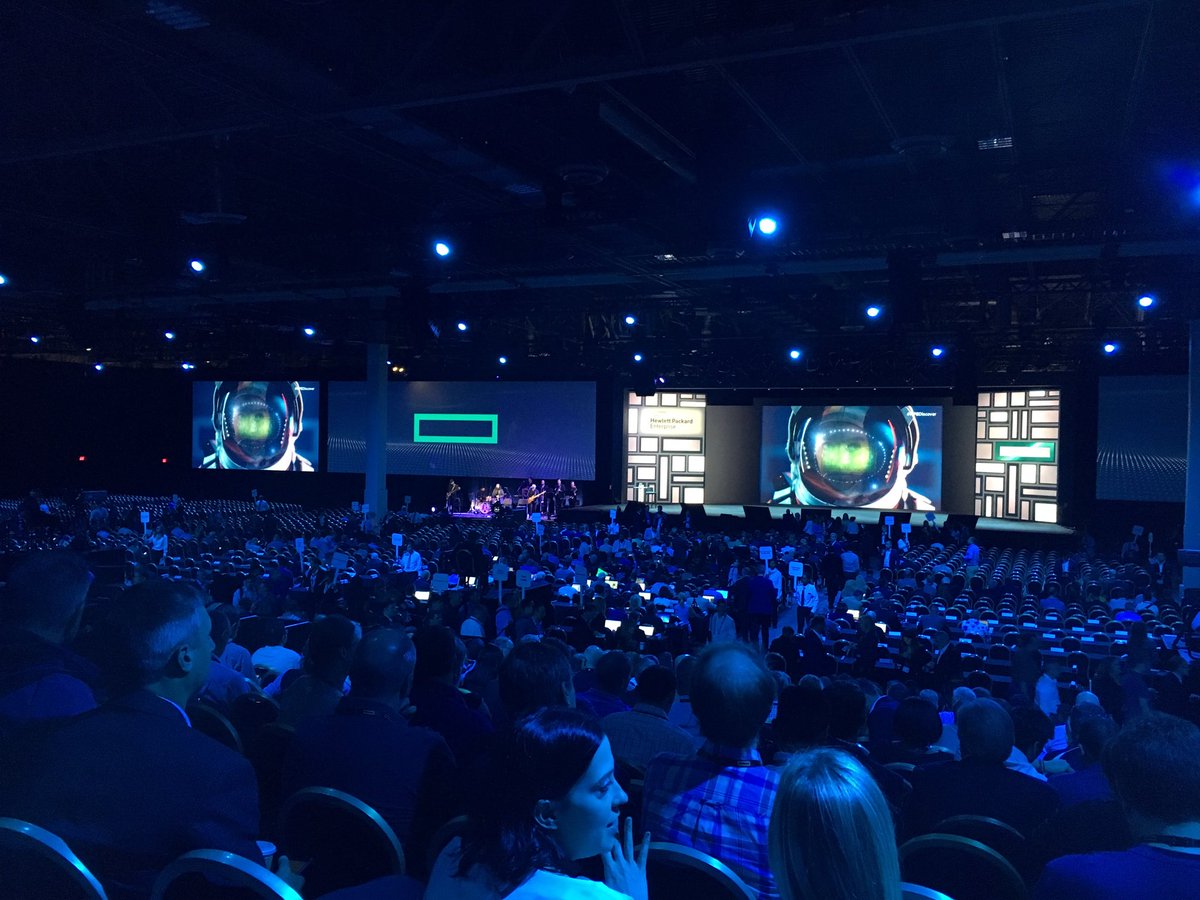 tschaal_67's tweet image. HPE Discover General Session ! #HPEPartnerSummit #HPEDiscover2018 #LasVegas @AdistaFrance is attending ! ⁦@HPE_FR⁩ #Cloud28+