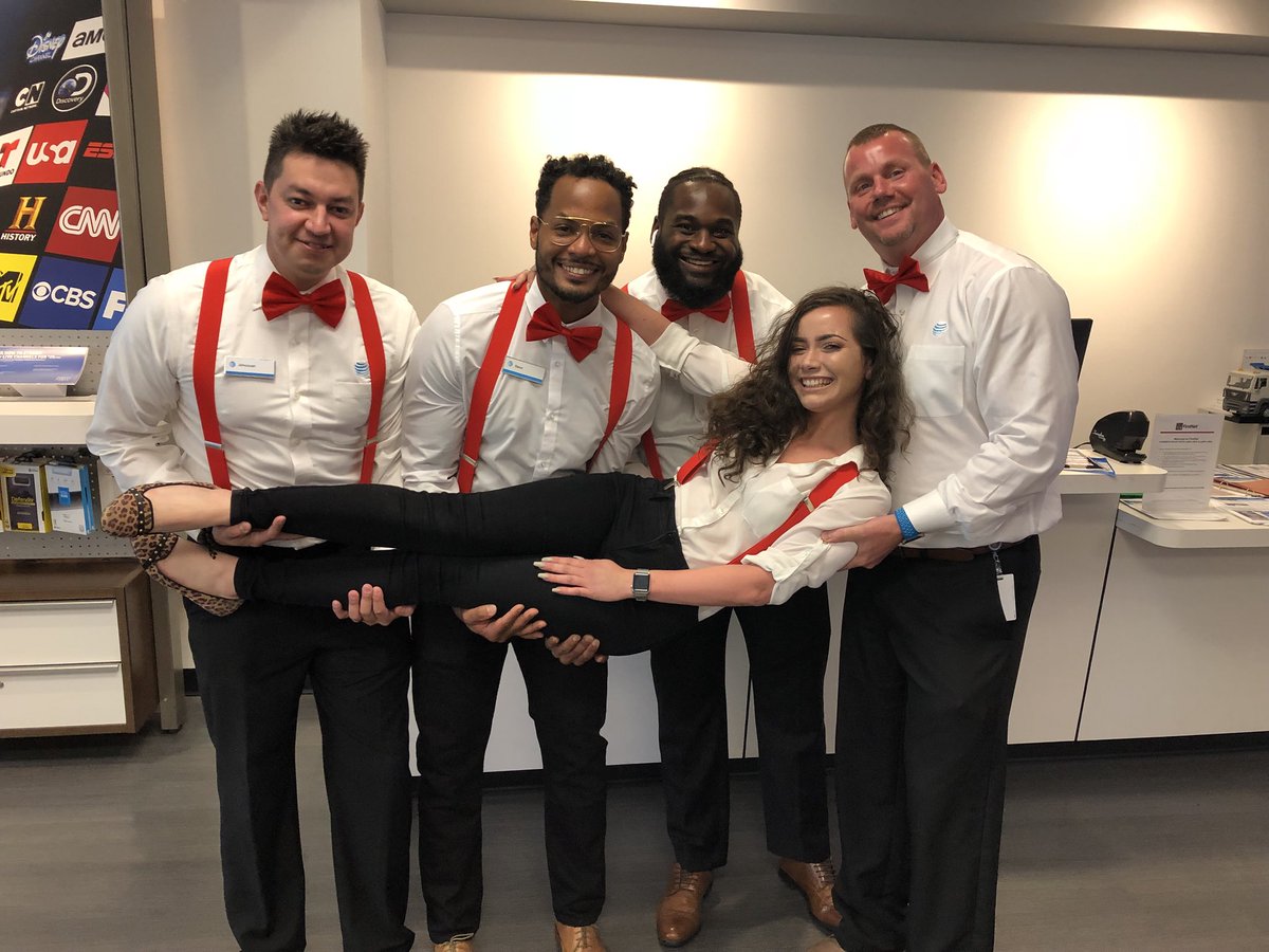 PMG_Store's tweet photo. Pmg doing “twins” the right way!! #TWINNER #OneFLA @efrenfavela @JayleneM_ @CristySwink #twinning https://t.co/ntI6E5vGMW