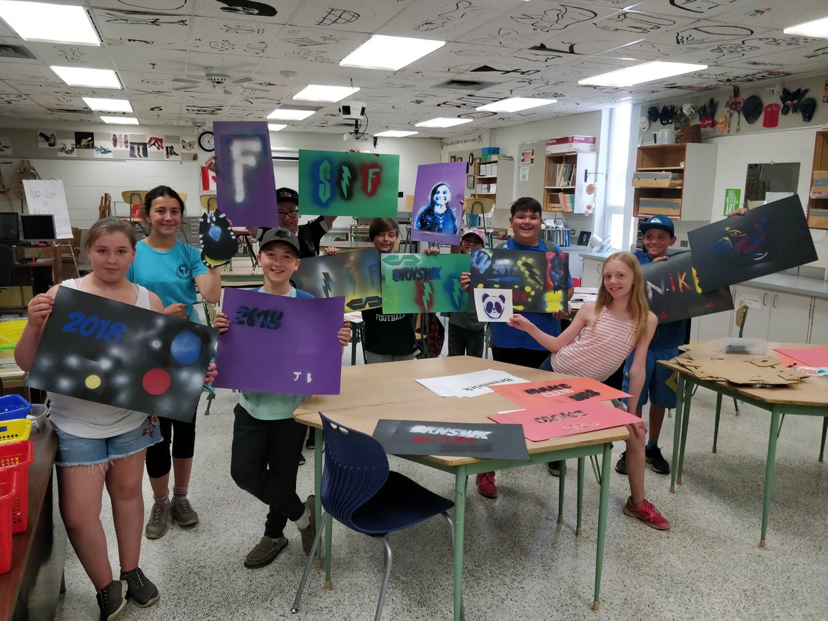 senseijonscott's tweet photo. Had a great Make Club windup yesterday! We got spray paint creative at MUCC. #brunswickpride #art #windup #readyforgradeseven  @CometNews https://t.co/2iBNmGjR6A