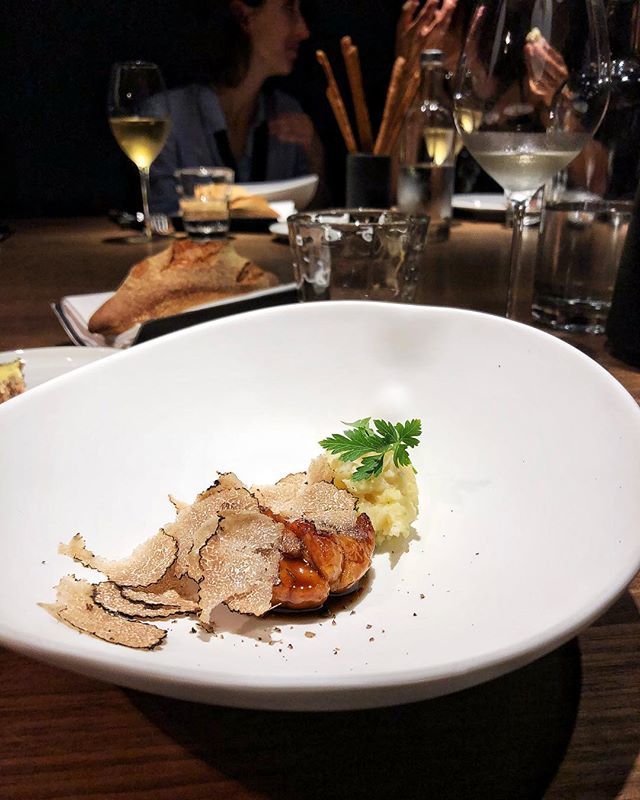 Tery_PeP's tweet photo. Finalmente ce l’ho fatta. Sono stata da @retro_bottega condividendo l’esperienza con un amico che si emoziona quanto me per la scoperta di nuovi splendidi sapori.
Un’esperienza bellissima. *
*
#gourmetfood #animelle #ristorantiroma #mangiarebene #mangia… https://t.co/UJi0dEntMw https://t.co/Jrg9TlujVj