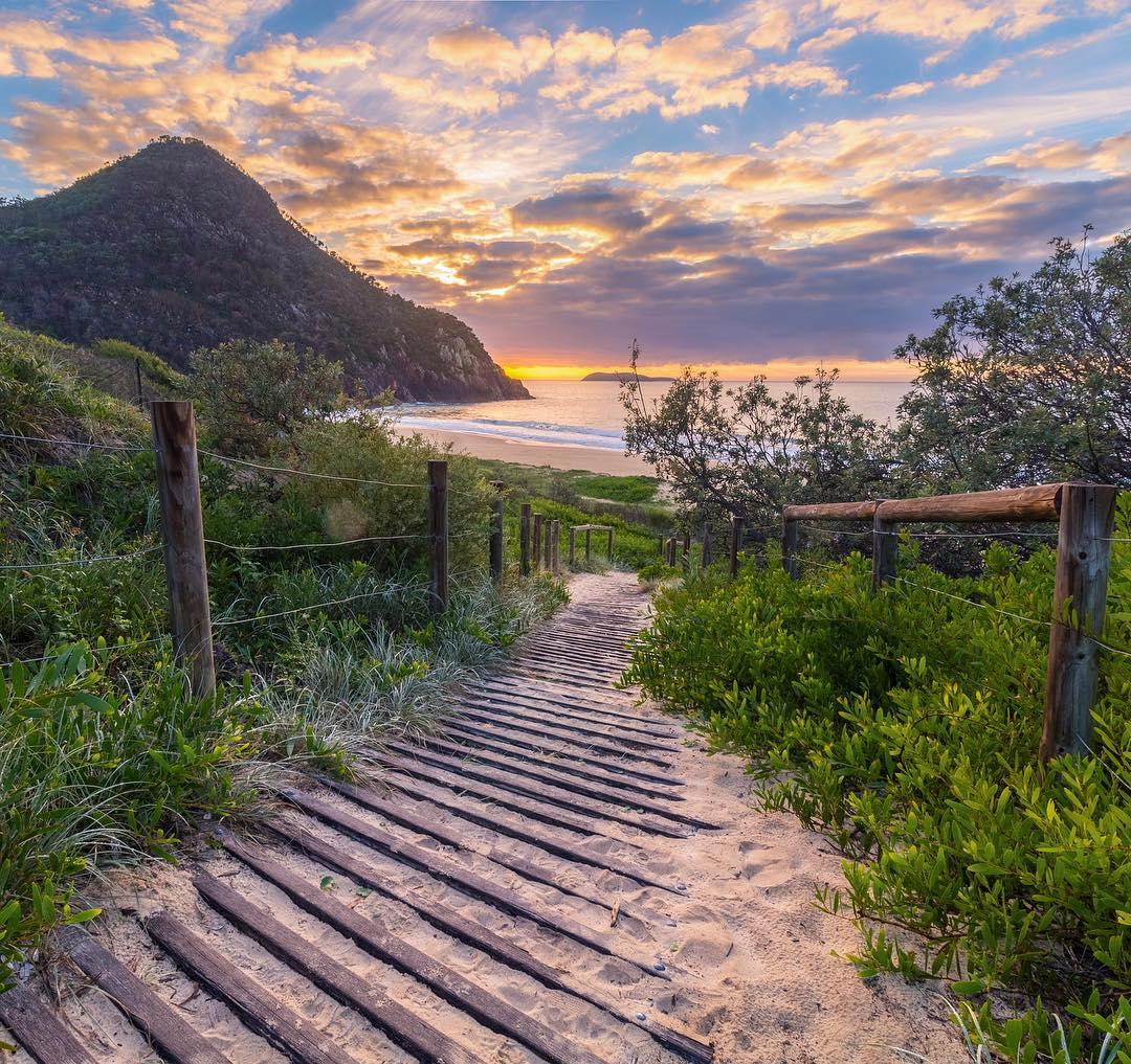 Australia's tweet photo. Mornings are better at Zenith Beach in @newsouthwales👌 (via IG/mallorytrent92) #seeaustralia https://t.co/lTaWBrcVj8