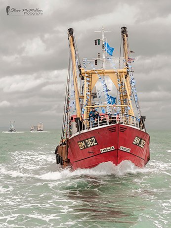 TrawlerImages's tweet image. Van Djick on Ann Marie's stern and trawlers behind. Brixham Trawler race 2018