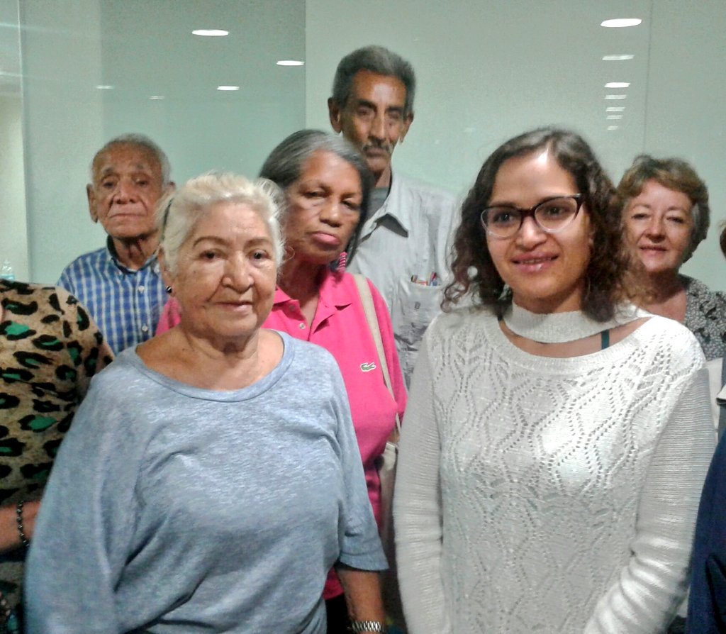 ivssoficial's tweet photo. @NicolasMaduro designa a Magaly Gutiérrez @magallyvina presidenta del IVSS, quien ratifica el compromiso con el sistema de salud y los adultos mayores. https://t.co/oGZPXr9Dkq